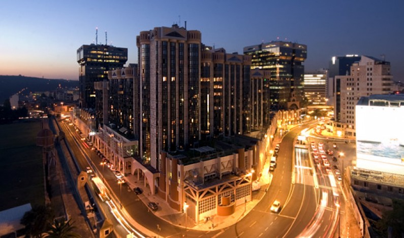 Amoreiras, First Lisbon Shopping Center / Mall Amoreiras, First Lisbon Shopping Center / Mall